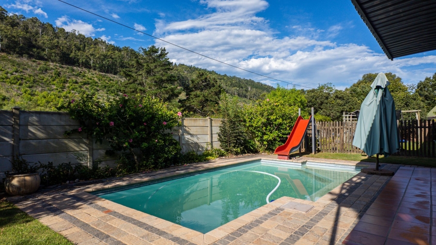 4 Bedroom Property for Sale in Sedgefield Central Western Cape